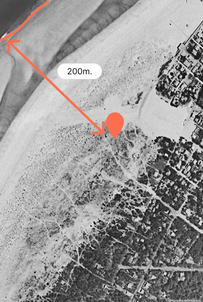 Aerial photo of the Le Signal Hotel coastline (1950-1965)